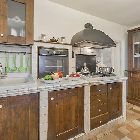 Villa Case Stagno Sleeps 8 With Pool And Wifi