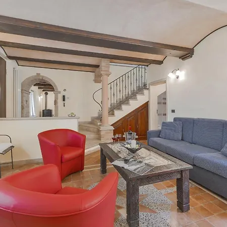 Case Stagno Sleeps 8 With Pool And Wifi Villa
